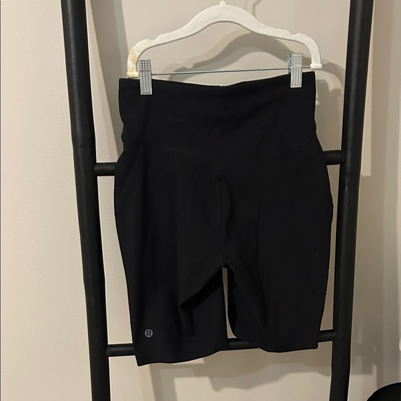 LULULEMON Black Ribbed Biker Shorts - Picture 3 of 4